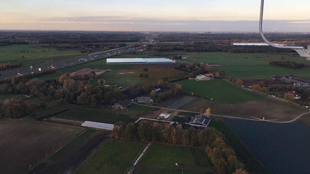 Uitzicht-top-turbine-Hazeldonk-A16